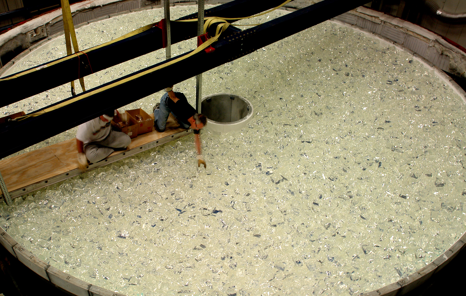 Photo of M1M3 glass loading