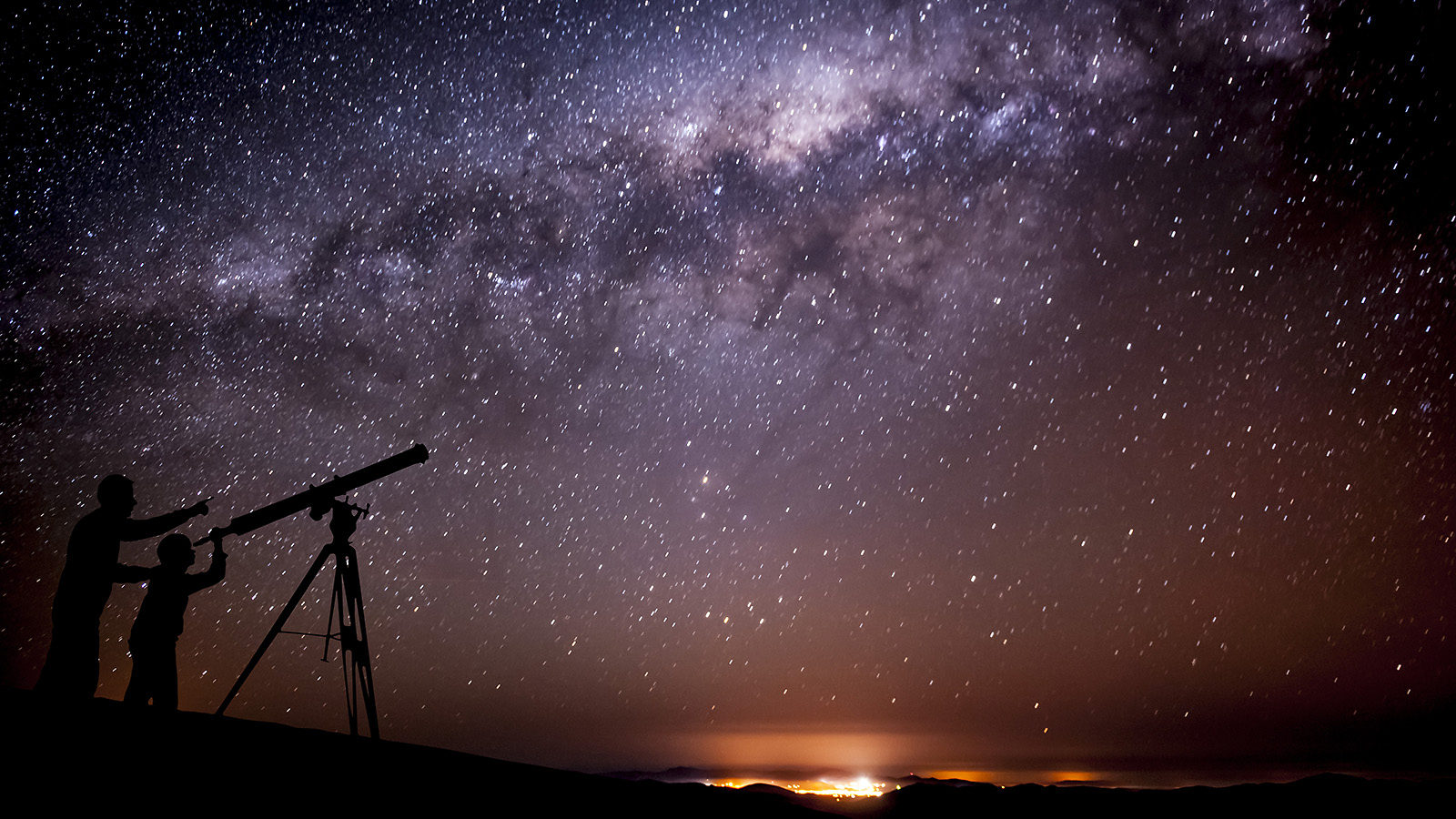 Photo of the Milky Way's hot spot