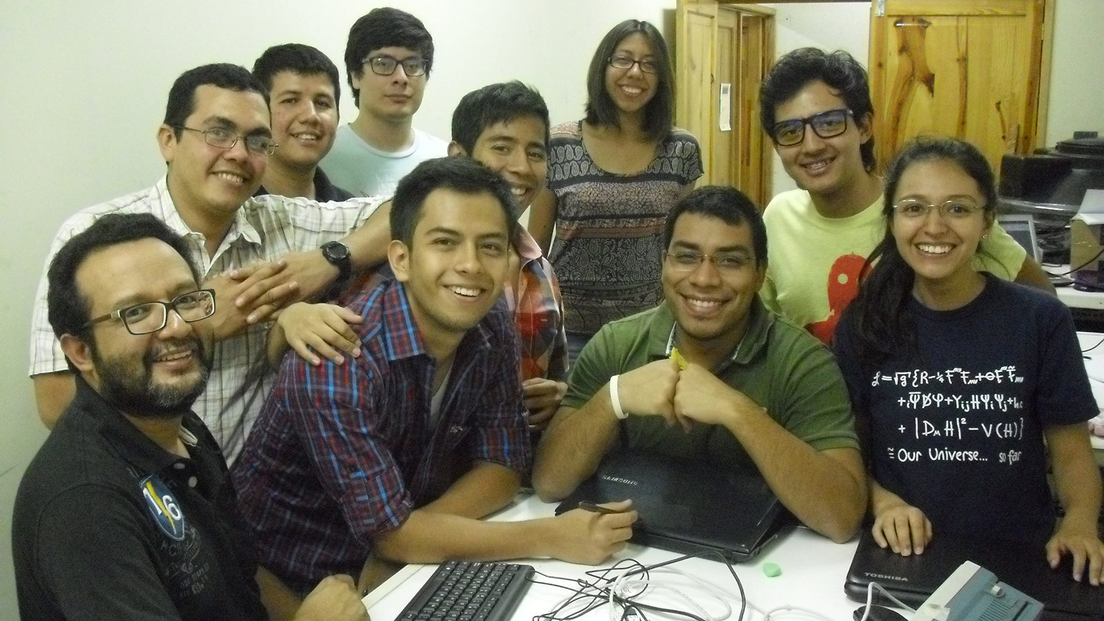 Group photo of students who participated in the Escaramujo Project
