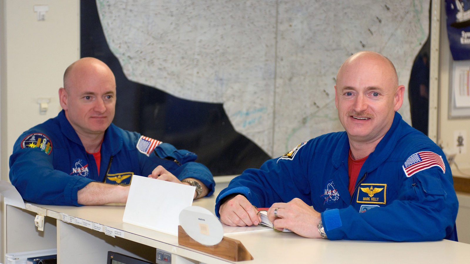 Photo of Twins Scott and Mark Kelly