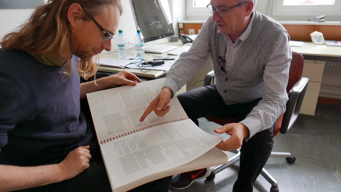 Photo of Ruth Jarman with theorist John EllisSemiconductor’s Joe Gerhardt with theorist Luis Alvarez-Gaume.
