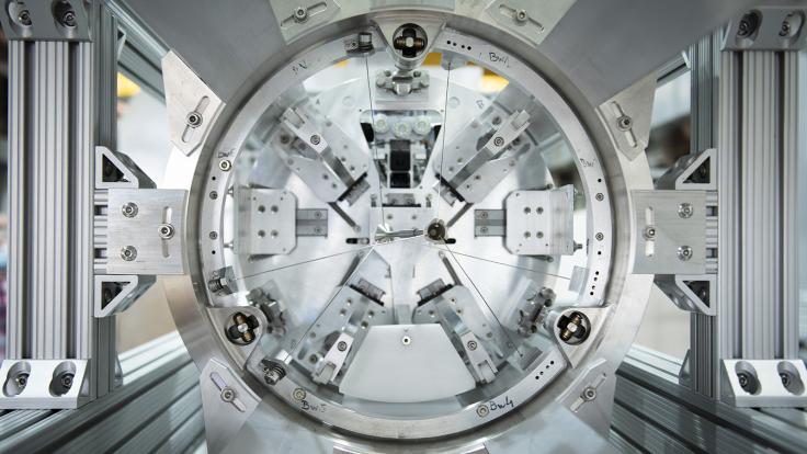 A silver apparatus for the Mu2e experiment